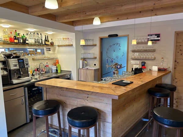 Restaurant mit Wohnung auf 1'090 Meter über dem Meer im Wallis zu kaufen! 2