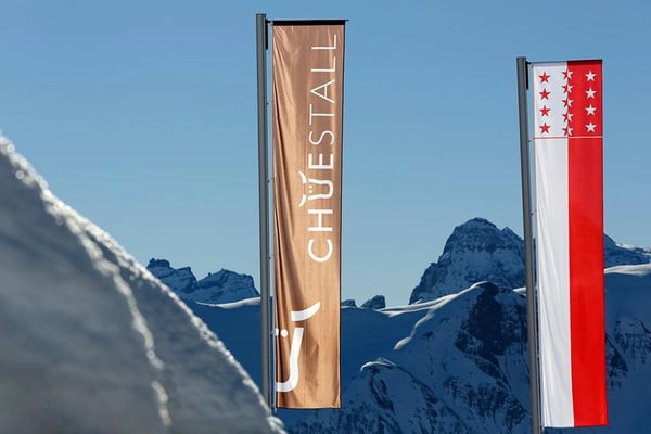 Wo Alpenpanorama und Gastfreundschaft zusammenkommen – Bergrestaurant Chüestall Blausee 3