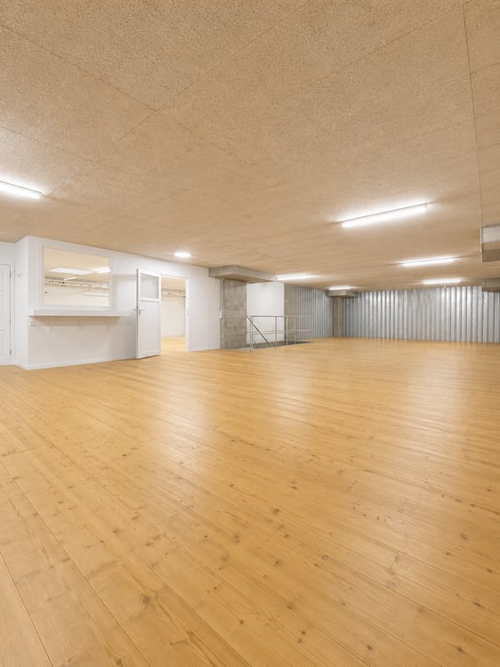Grosszügige Lagerfläche auf zwei Etagen mit ca. 570 m² zu vermieten 3