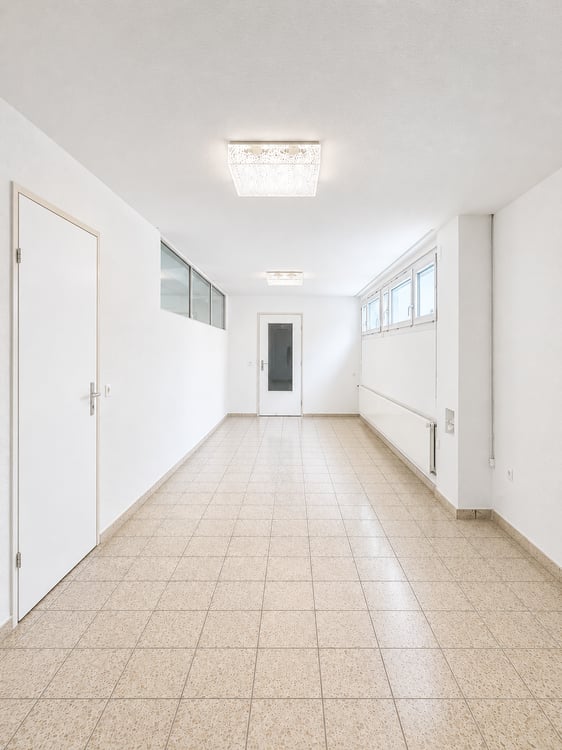 Grosszügiger Lagerraum an zentraler Lage in Kilchberg ? vielseitig nutzbar 2