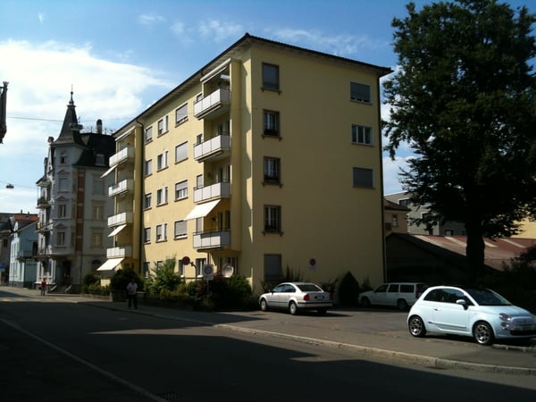 1 Zimmer Wohnung im 3. OG mit Lift 1