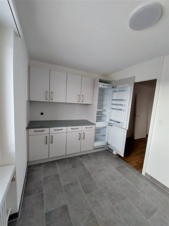 Sanierte 4.5-Zimmerwohnung mit Balkon und Lift 12
