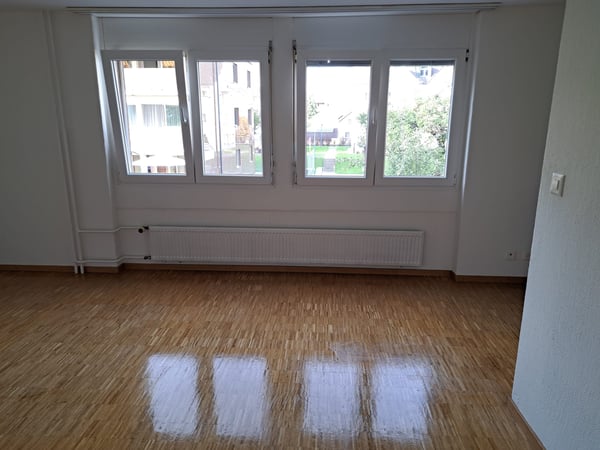 2 Zimmer-Wohnung, 2.OG rechts 4