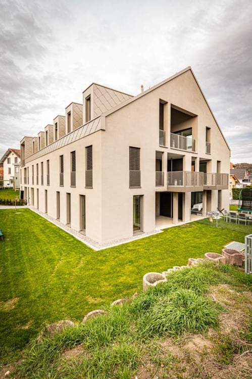 Einstellhallenplatz zu mieten! 11