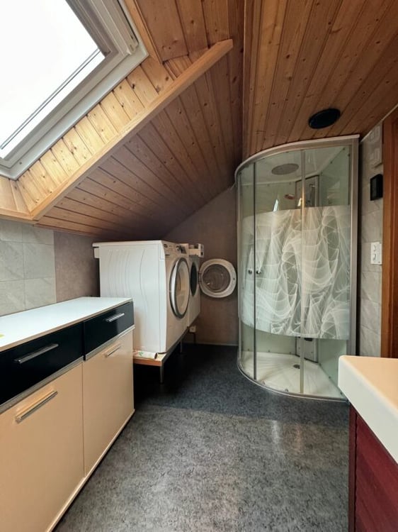 Charmantes Mehrgenerationenhaus mit 3 Wohnungen und einer Werkstatt.! 4