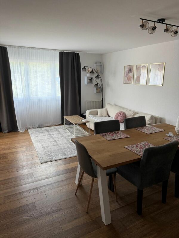 Charmante, helle 3-Zimmer-Wohnung an zentraler Lage!