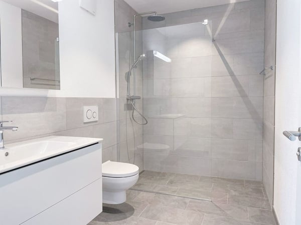 1. Nettomiete geschenkt! Exklusive 3½-Zimmer-Gartenwohnung an bester Lage in Reitnau! 5