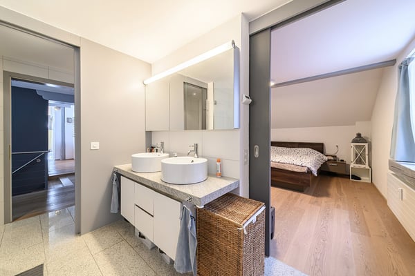 Liebhaberobjekt mit Renditepotenzial an ruhiger und zentraler Lage in Dietlikon 12