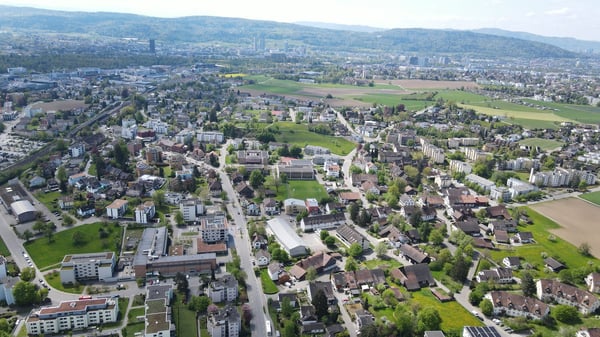 Liebhaberobjekt mit Renditepotenzial an ruhiger und zentraler Lage in Dietlikon 20