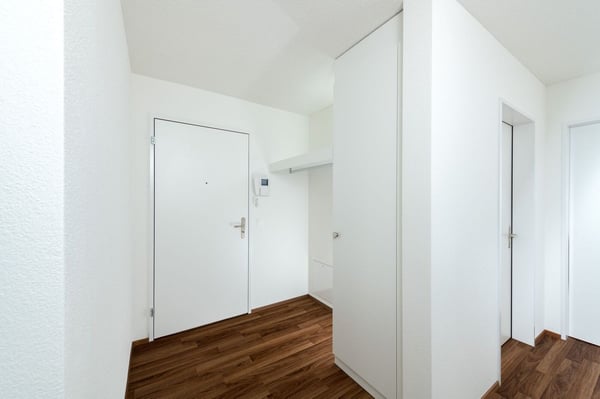 Sehr grosszügige 3.5 Zi-Wohnung 106 m2 an sonniger Lage 5
