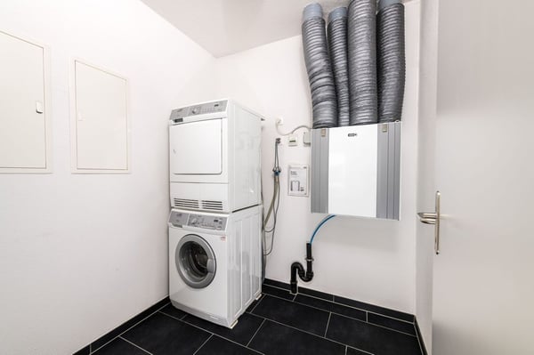 Sehr grosszügige 3.5 Zi-Wohnung 106 m2 an sonniger Lage 10