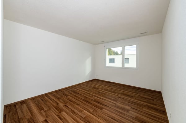 Sehr grosszügige 3.5 Zi-Wohnung 106 m2 an sonniger Lage 13