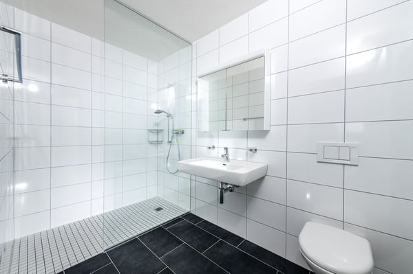 Sehr grosszügige 3.5 Zi-Wohnung 106 m2 an sonniger Lage 8