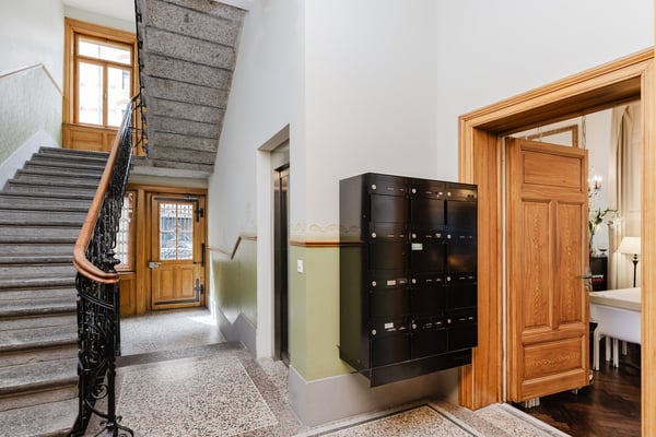 Repräsentativer Geschäftsraum 70m2 in historischer Liegenschaft 9