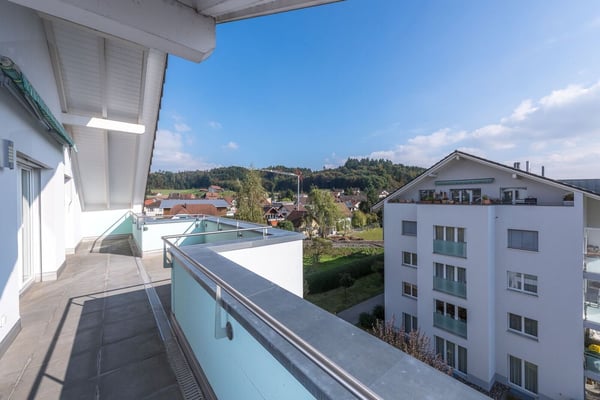 Grosszügige 4.5 Zi-Dachwohnung 136m2 12