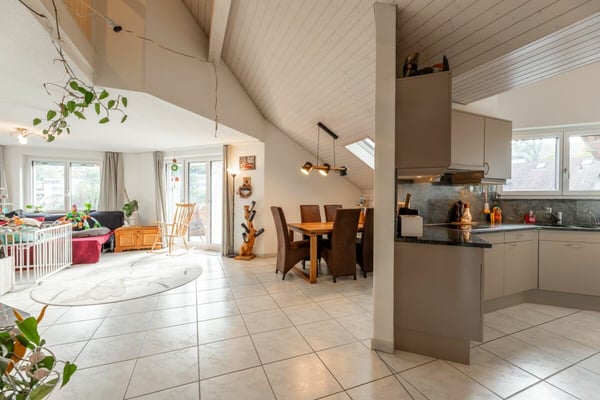 Grosszügige Familienwohnung an ruhiger Lage 2