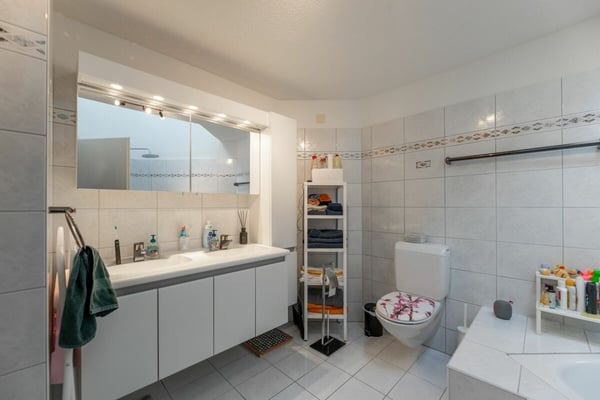 Grosszügige Familienwohnung an ruhiger Lage 7