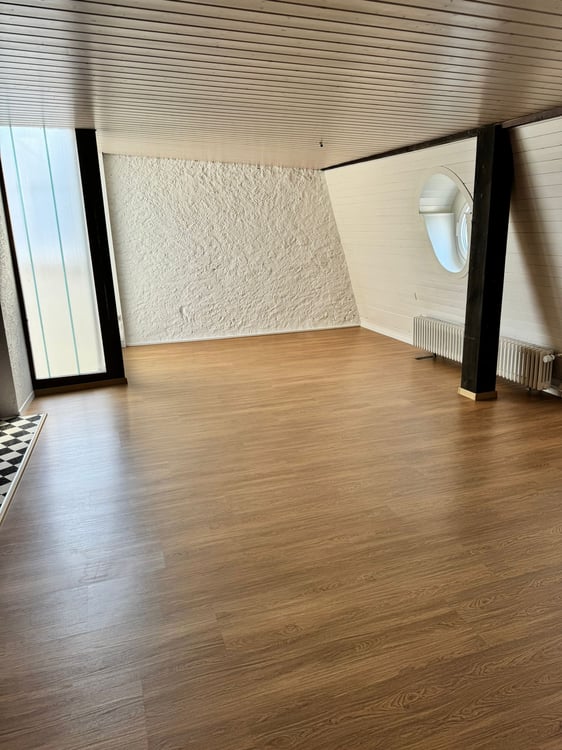 Charmante 2-Zimmerwohnung im Herzen von Biel 2