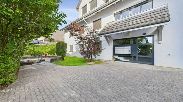 Charmantes Wohnen unter dem Dach mit Blick ins Grüne 11