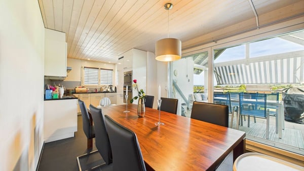 Charmantes Wohnen unter dem Dach mit Blick ins Grüne 3