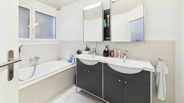 Charmantes Wohnen unter dem Dach mit Blick ins Grüne 9