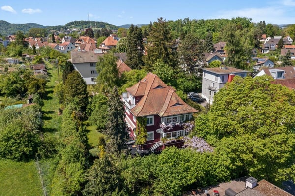 Elegantes Zuhause an privilegierter Lage in der Breite 3