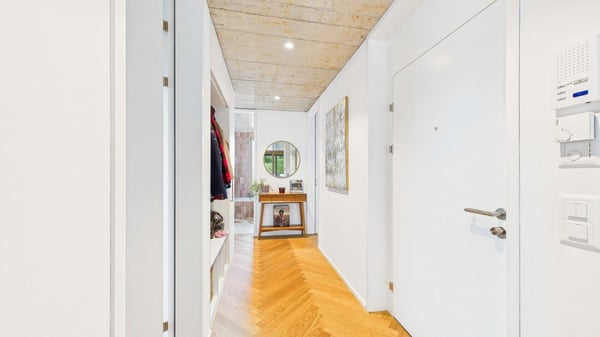 Zeitlose Eleganz über den Dächern von Regensdorf 7