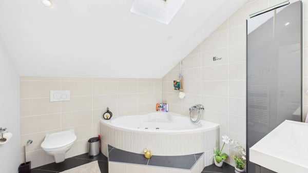 1.5-Zimmer-Maisonettewohnung auf drei Etagen in Agarn 11