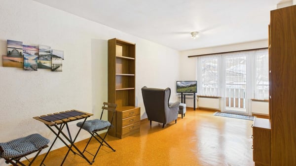 Charmante Ferienwohnung mit Balkon und Morgensonne in Leukerbad 2