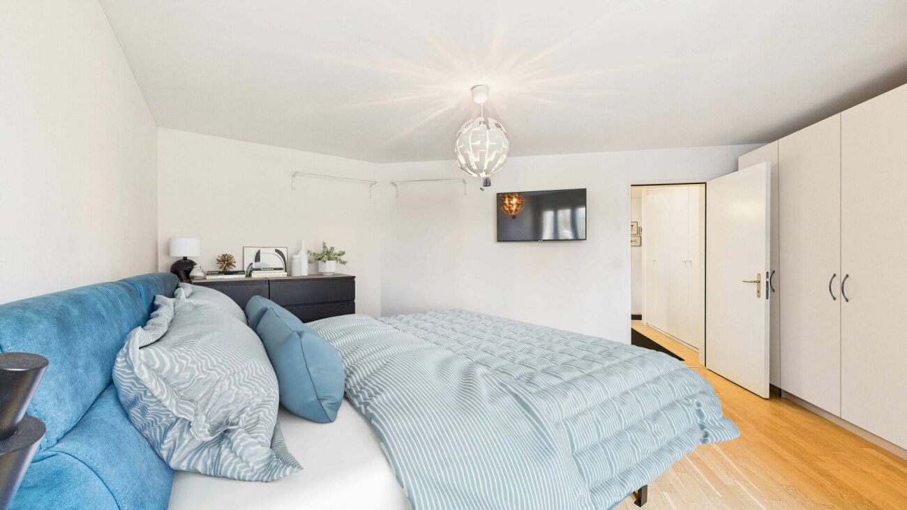 Attraktives Renditeobjekt in Dietikon - sanierte 3.5-Zimmer-Wohnung mit Atelier