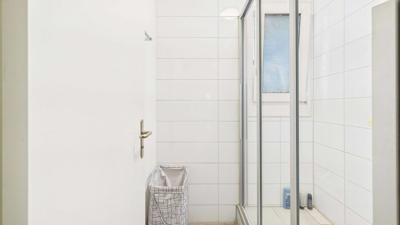 Attraktives Renditeobjekt in Dietikon - sanierte 3.5-Zimmer-Wohnung mit Atelier
