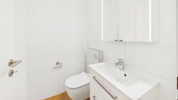 Stilvoll renovierte 4.5-Zimmer-Wohnung in bevorzugter Lage von Würenlos 9