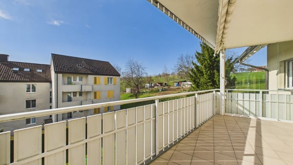 Helle 4.5-Zimmer-Wohnung mit beeindruckendem Berg- und Naturblick 12