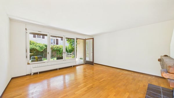 Charmantes 4.5-Zimmer-Doppeleinfamilienhaus mit neuer Küche, Garten und Cheminée 4