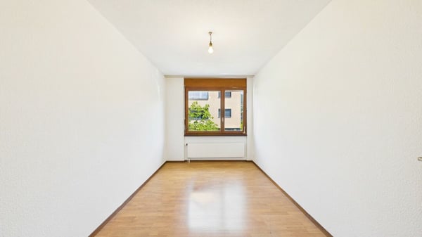 Charmantes 4.5-Zimmer-Doppeleinfamilienhaus mit neuer Küche, Garten und Cheminée 8