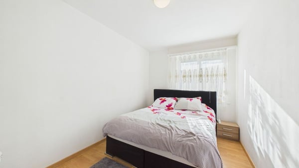 Im Baurecht: 3.5-Zimmer-Wohnung mit sonnigem Balkon in Dietikon 7