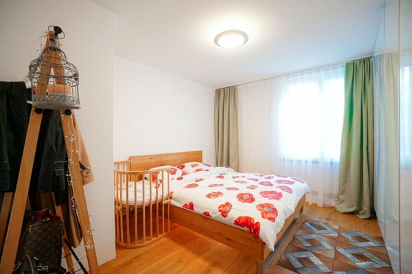 Renoviertes Eckhaus mit Cheminée in Geroldswil 6