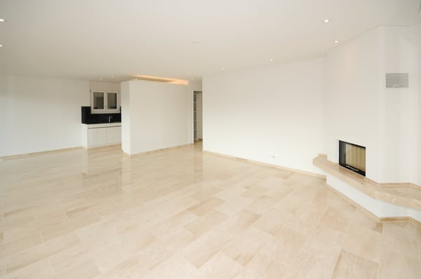 Luxus Wohnung im 1. OG mit Balkon und Weitsicht bis in die Alpen 9