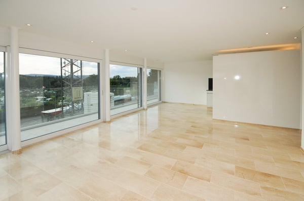 Luxus Wohnung im 1. OG mit Balkon und Weitsicht bis in die Alpen 8