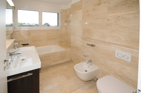 Luxus Wohnung im 1. OG mit Balkon und Weitsicht bis in die Alpen 4