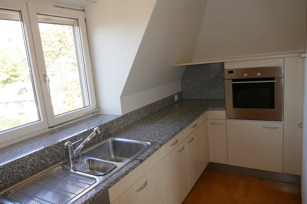 Exklusive 1.5 Zimmer-Maisonette-Dachwohnung in historischen Stadtvilla 10