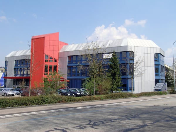 Büro oder Lager? Flexible Lösungen mit Potential in Bassersdorf 1