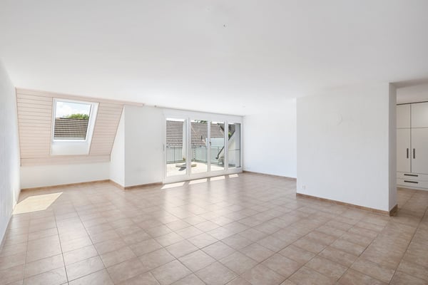 Wohnen wie im Einfamilienhaus – 5.5‑Zimmer-Maisonette mit 40 m² Wohnbereich & 24 m² Terrasse 1