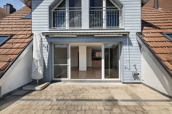 Wohnen wie im Einfamilienhaus – 5.5‑Zimmer-Maisonette mit 40 m² Wohnbereich & 24 m² Terrasse 2