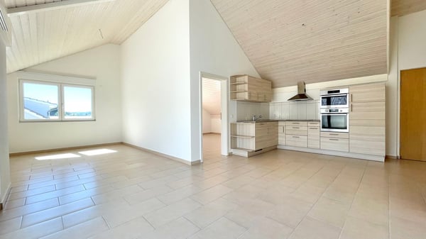 Moderne 1.5-Zimmer-Büroräume in Safenwil 2