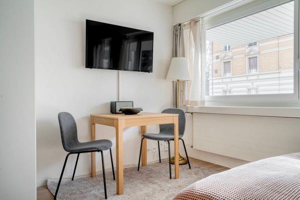 Gemütliches Studio (1.5 ZW) Unterstrass, 10 mit Tram von HB, by Blueground 3