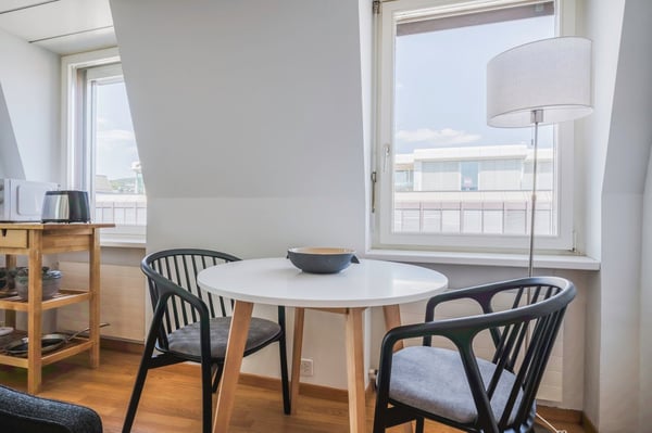 Cool Seefeld an top Lage! 2 Min. von Opera und See, by Blueground 5