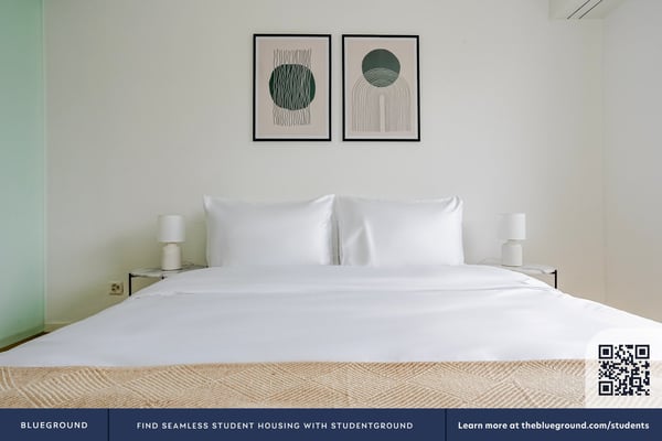 Stylish Furnished Apartment in Zürich with City Views 10