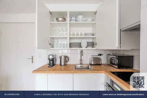 Stylish Furnished Apartment in Zürich with City Views 8