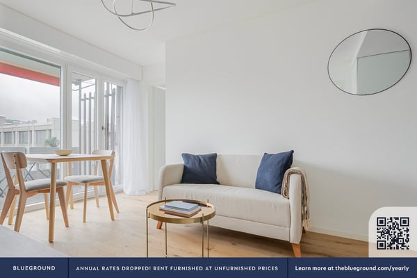 Stylish Furnished Apartment in Zürich with City Views 2